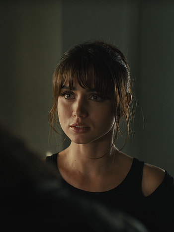 Ana De Armas In Blade Runner 2049 Movie HD phone wallpaper