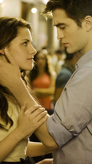 Edward and Bella, Twilight, love, romantic, couple, couple in love HD phone wallpaper