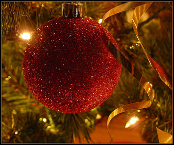 red glittery bulb gold ribbons, ribbons, holidays, bows, xmas HD wallpaper