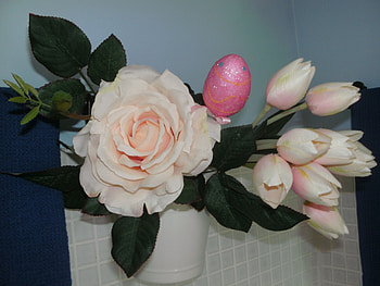 Happy Easter, nexus, shellandshilo, graphy, Easter, tulips, country, fake, rose, holiday, pretty, flowers, home decoration, vintage HD wallpaper