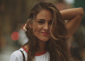 Eiza Gonzalez Smiling, eiza-gonzalez, music, celebrities, girls, smile HD wallpaper