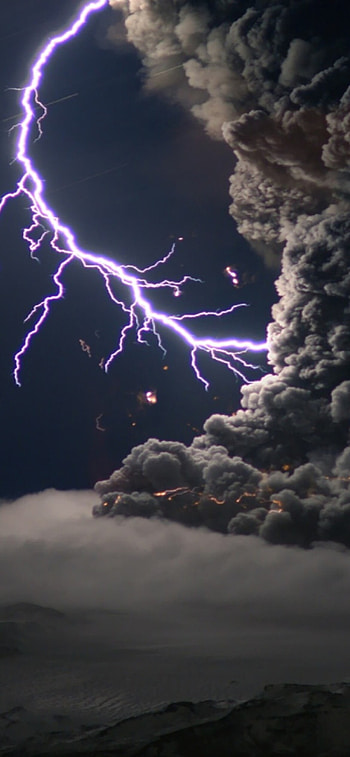 Lightning, Clouds HD phone wallpaper