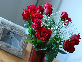 Roses for ...you, bouquet, roses, red, colors, vase, romantic, lovely HD wallpaper