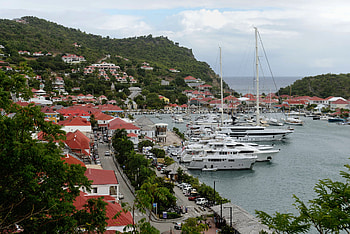 Billionaires battle, Hotel quality, St Barts, High-end lifestyle HD wallpaper