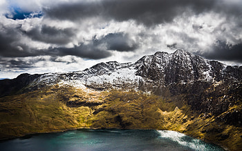 Snowdon, cloudy, beautiful, nature, mountains, lake, overcast, stunning HD wallpaper