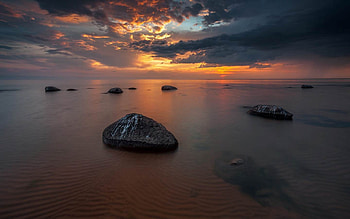 Rocks on Beach, Latvia, rocks, sunset, beach, clouds HD wallpaper