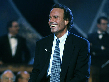 Julio Iglesias, 78th birtay, legendary singer, milestone celebration HD wallpaper