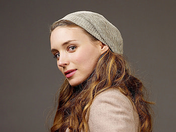 Rooney Mara, Cinematic beauty, Captivating gaze, Intense performances HD wallpaper