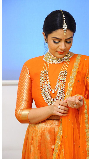 Sreemukhi, telugu actress, model HD phone wallpaper