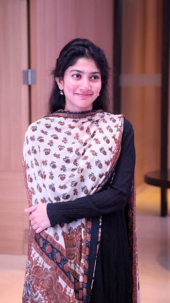 Saipallavi, telugu actress, lovestory HD phone wallpaper