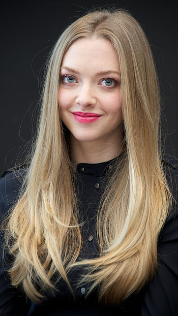 Amanda Seyfried, hollywood actress HD phone wallpaper