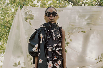Moncler Simone Rocha, Apropos Concept Store HD wallpaper
