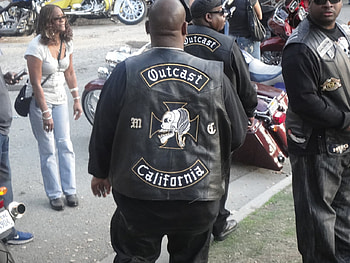 motorcycle club, road, motorcycles, men, woman HD wallpaper
