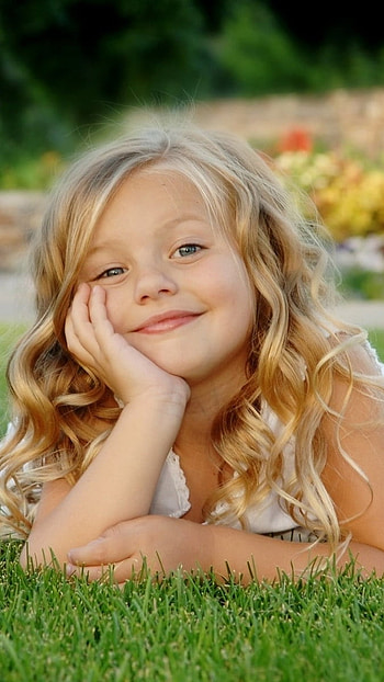 Cute Smile, Garden Background HD phone wallpaper