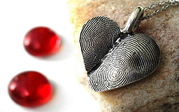 Silver heart, jewelry, stones, precious, valentine, day, love, red, silver, heart HD wallpaper