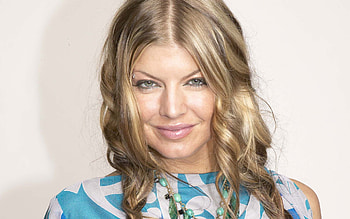 Fergie, Smiling with curls, Happy , Charming celeb HD wallpaper
