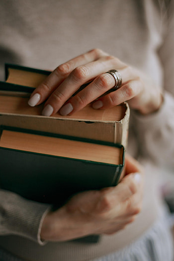 Books, Miscellanea, Miscellaneous, Hands, Fingers HD phone wallpaper