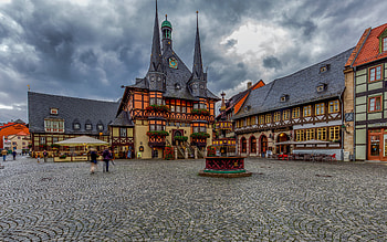 Wernigerode, Wohltaeterbrunnen, fountain, chapel, market square, Wernigerode cityscape, Saxony-Anhalt, Germany HD wallpaper