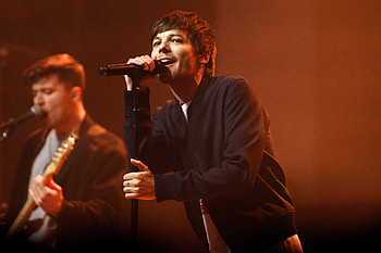 Searching for new direction, Louis Tomlinson's album HD wallpaper