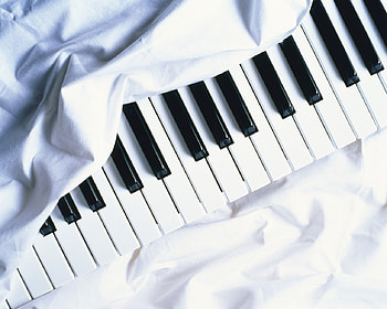 Waiting for a new love song, white, black, keyboard, song, entertainment, music, piano, life, light, love, pure HD wallpaper