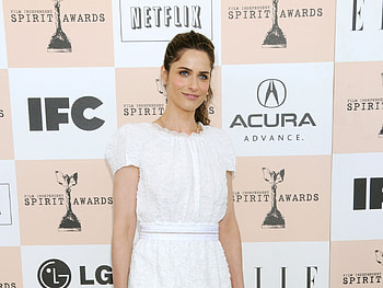 Amanda Peet HD wallpaper
