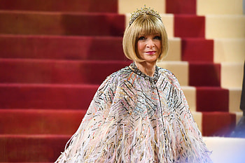 Anna Wintour, The Devil Wears Prada, Assistant mystery, Unveiling the truth HD wallpaper
