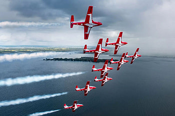 Dubai Air Show 2021, Aerobatics HD wallpaper