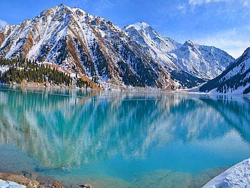 Mountain reflection, peaceful, beautiful, mountain, lake, emerald, reflection, snow, sky, water HD wallpaper