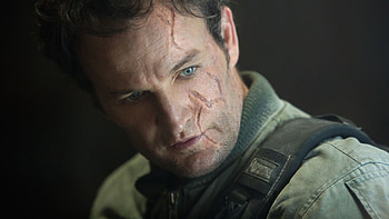 Jason Clarke, Jerry West role, Lakers basketball, HBO's Showtime series HD wallpaper