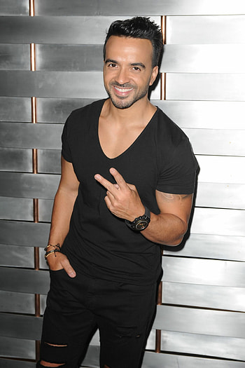 Luis Fonsi, Rising star, Hit single, Global recognition HD phone wallpaper