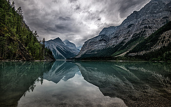 Kinney Lake, mountain lake, Mount Robson Provincial Park, evening, mountain landscape, glacial lake, British Columbia, Canada HD wallpaper