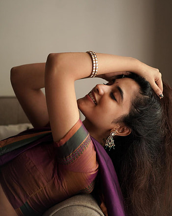 Priyanka Mohan, actress, lip, beauty, saree HD phone wallpaper