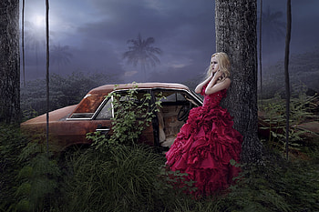 Waiting, night, palm tree, moon, red, car, girl, dress, vintage, luna HD wallpaper