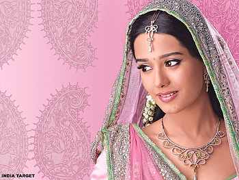 Indian beauty, sunshine, soft, girl, beautiful, people, woman, pink, green, lovely, forever, female HD wallpaper