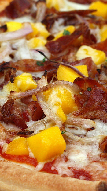 Bacon pizza delight, High-definition , Gourmet treat, Meaty and crispy HD phone wallpaper