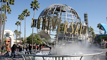 Universal Studios Hollywood, Nearby hotels, Accommodation options, Convenient stays HD wallpaper