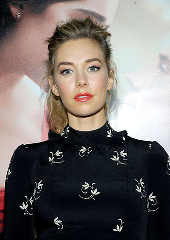 Vanessa Kirby, Mobile HD phone wallpaper