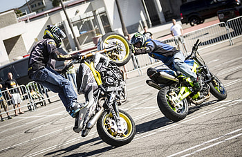 Stunt , Adrenaline rush, Extreme sports, Heart-stopping moments HD wallpaper