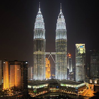 Petronas Towers , Twin towers HD phone wallpaper