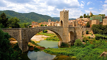 Bridge of Besalu, Spain HD wallpaper