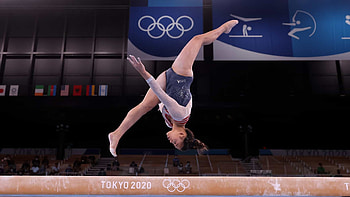 Balance Beam, Suni Lee, Rising star, Dedication and talent HD wallpaper