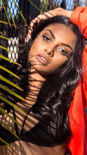 Chandrika ravi, model HD phone wallpaper