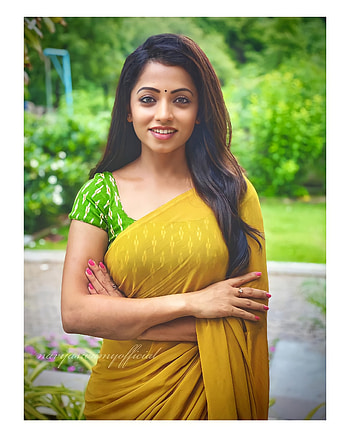 Navya Swamy, people_in_nature, hair HD phone wallpaper