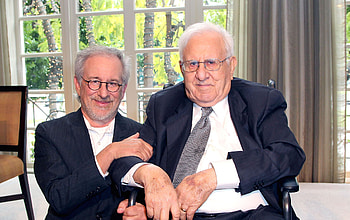 Steven Spielberg, Father's passing, Technological genius, Fond tribute HD wallpaper