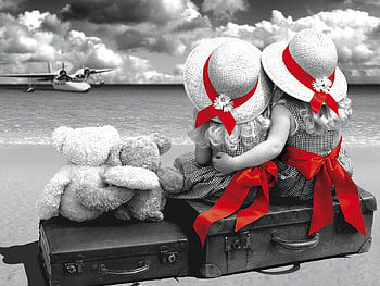 Twins, Teddy bears, Child, Sea HD wallpaper