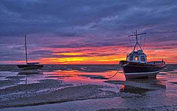 Boat travels, , Background HD wallpaper