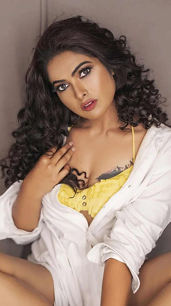 Divi Vadathya, model, telugu actress HD phone wallpaper