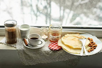 Βreakfast, winter, breakfast, cafe, snow, coffee, food, by the window HD wallpaper