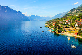 Home on the lake, Tranquil retreat, Nature's sanctuary, Lakeside living HD wallpaper