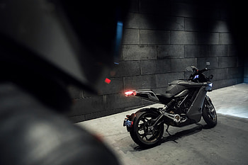 ZERO SR/S, Electric motorcycles, Technological advancement, Review HD wallpaper
